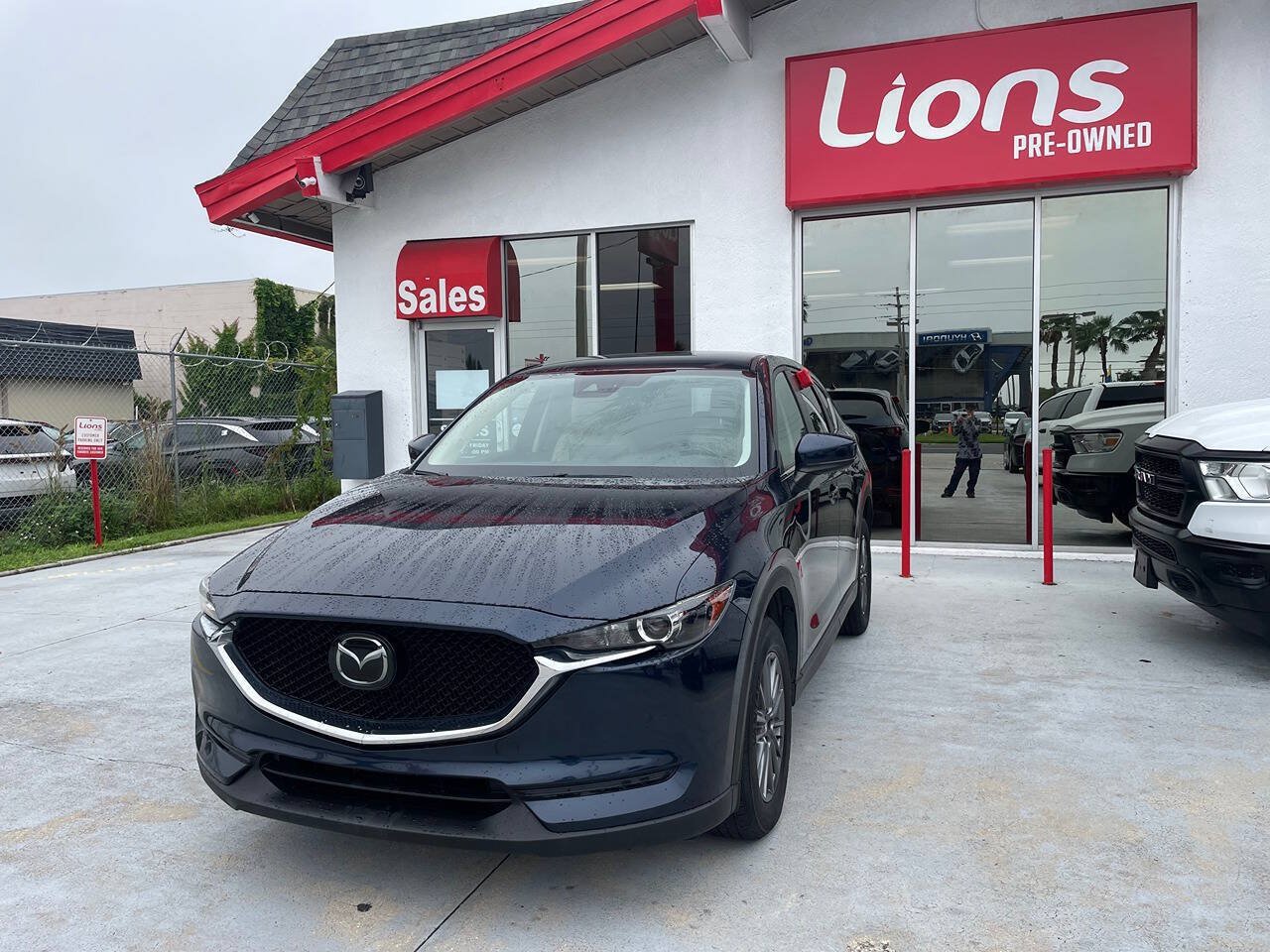 Used 2021 MAZDA CX-5 Touring FWD image 1