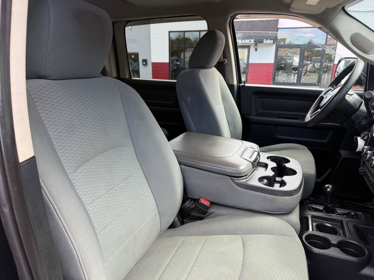 Used 2016 RAM 2500 Tradesman w/ Chrome Appearance Group AWD/4WD image 17
