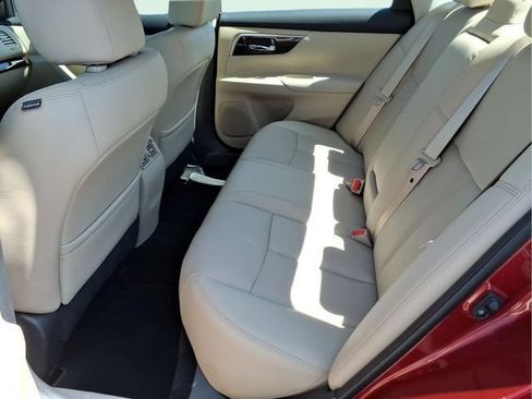 Used 2015 Nissan Altima 3.5 SL FWD image 15