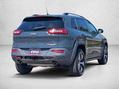 Used 2017 Jeep Cherokee Trailhawk w/ Comfort/Convenience Group AWD/4WD image 5