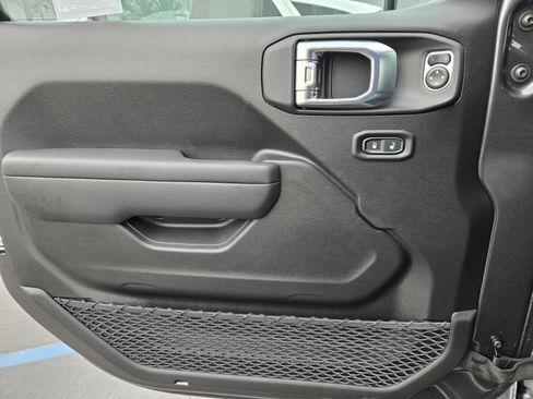 New 2026 Jeep Gladiator Sport image 22