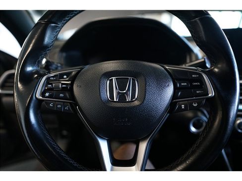 Used 2018 Honda Accord Sport image 17