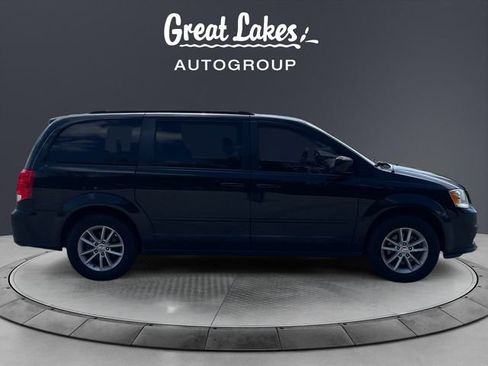 Used 2016 Dodge Grand Caravan SXT w/ Rear Park Assist Package FWD image 6