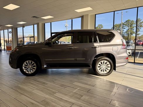 Used 2016 Lexus GX 460 460 w/ Premium Package image 4