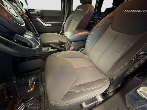 Used 2016 Jeep Wrangler Unlimited Rubicon w/ Max Tow Package image 10