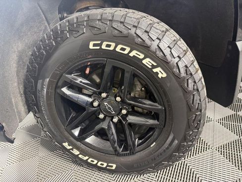 Used 2021 Chevrolet Silverado 1500 LT Trail Boss w/ Convenience Package II image 10