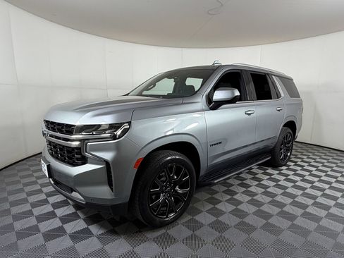 Used 2023 Chevrolet Tahoe LS RWD image 2