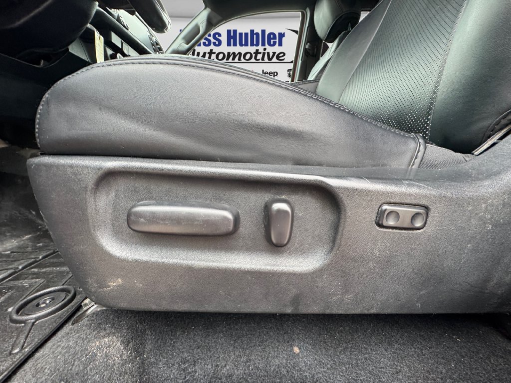 Used 2020 Toyota Tacoma TRD Off-Road w/ Technology Package AWD/4WD image 18