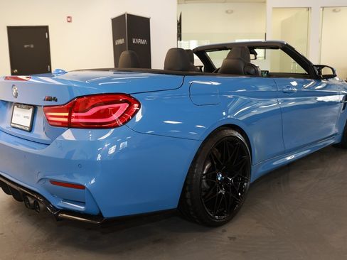 Used 2018 BMW M4 Convertible image 28