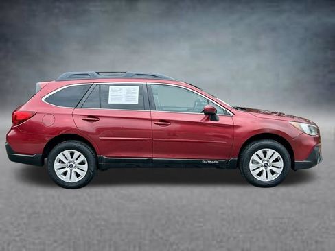 Used 2019 Subaru Outback 2.5i Premium AWD/4WD image 4