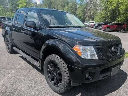 Used 2020 Nissan Frontier SV w/ Midnight Edition Floor Mats AWD/4WD image 3