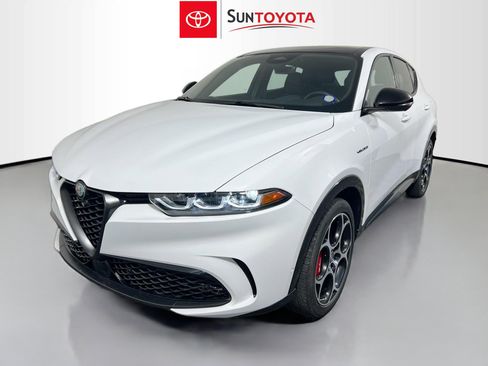 Used 2024 Alfa Romeo Tonale Veloce w/ Active Assist Package AWD/4WD image 9