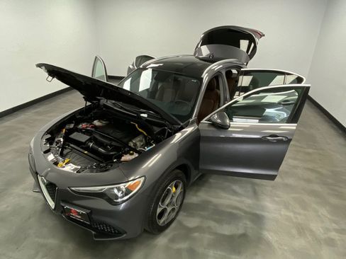 Used 2019 Alfa Romeo Stelvio Ti AWD/4WD image 47