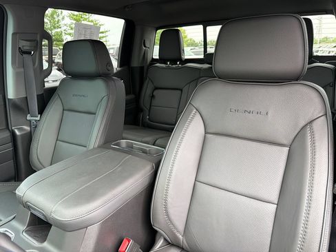 Used 2026 GMC Sierra 1500 Denali AWD/4WD image 38