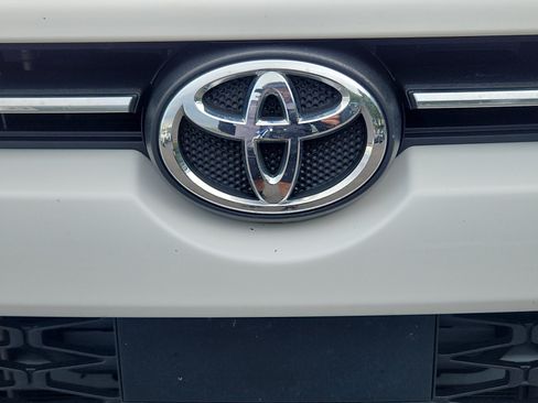 Used 2022 Toyota 4Runner SR5 Premium AWD/4WD image 22
