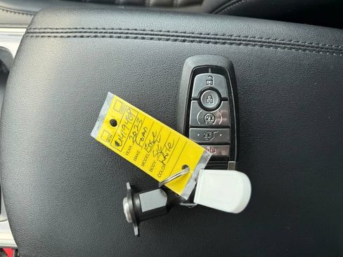 Certified 2023 Ford Edge SEL w/ Convenience Package AWD/4WD image 14
