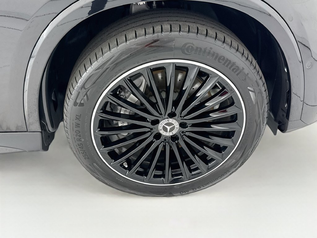 Certified 2026 Mercedes-Benz GLC 300 image 31