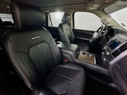 Used 2021 Ford Expedition Platinum image 31