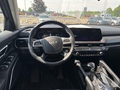 Used 2023 Kia Telluride LX AWD/4WD image 11