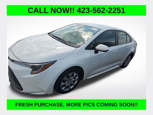 Used 2024 Toyota Corolla LE FWD image 1