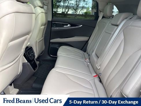 Certified 2023 Lincoln Nautilus Reserve w/ Luxury Package AWD/4WD image 16