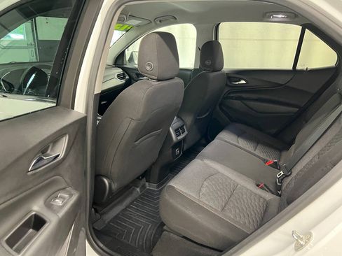 Used 2019 Chevrolet Equinox LT FWD image 9