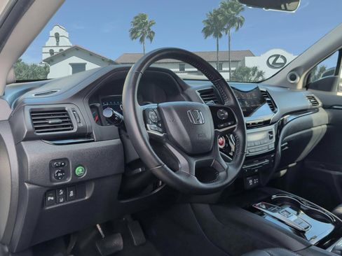 Used 2021 Honda Pilot Touring image 12