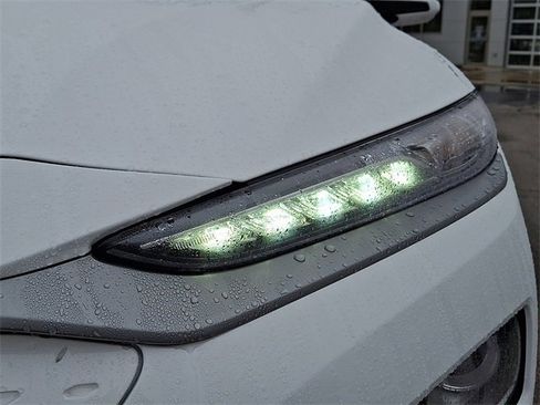 Used 2021 Hyundai Kona Limited image 9