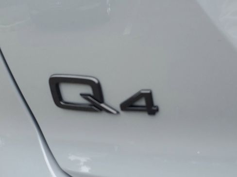 Used 2025 Audi Q4 e-tron Premium w/ Convenience Package RWD image 7