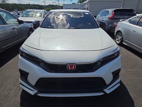Used 2023 Honda Civic Sport image 2