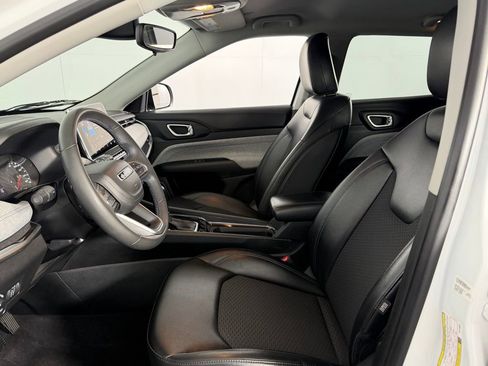 Used 2022 Jeep Compass Latitude image 21