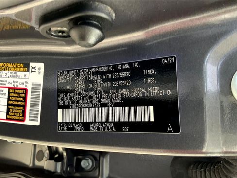 Used 2021 Toyota Highlander Platinum image 29