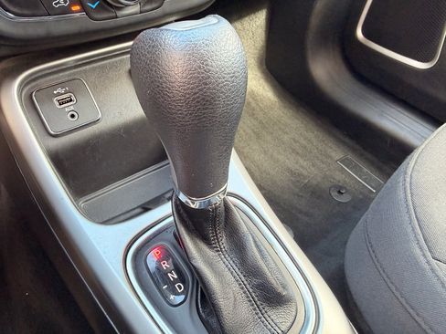Used 2019 Jeep Compass Sport FWD image 22