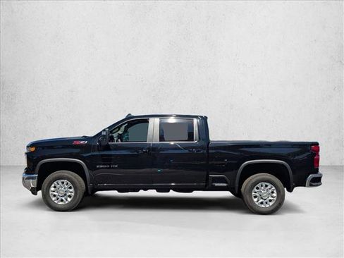 Used 2025 Chevrolet Silverado 2500 LT w/ All Star Edition image 8