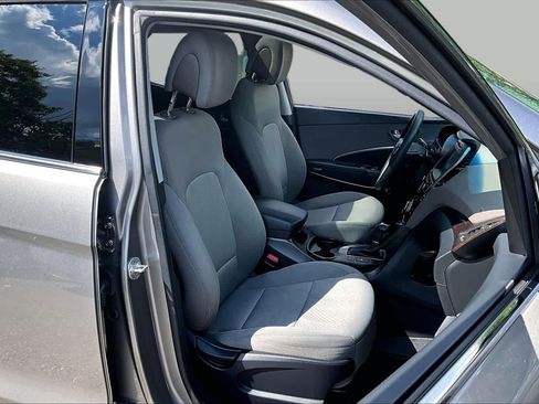 Used 2018 Hyundai Santa Fe Sport w/ 2.4L Value Package 02 AWD/4WD image 8