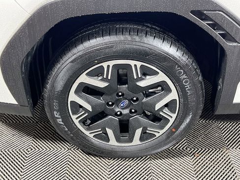 Certified 2025 Subaru Forester Premium AWD/4WD image 26