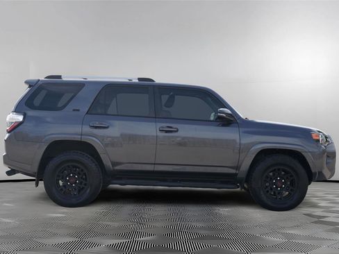 Used 2023 Toyota 4Runner SR5 Premium w/ Moonroof Package RWD image 4