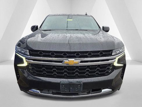 Used 2021 Chevrolet Suburban LS AWD/4WD image 2