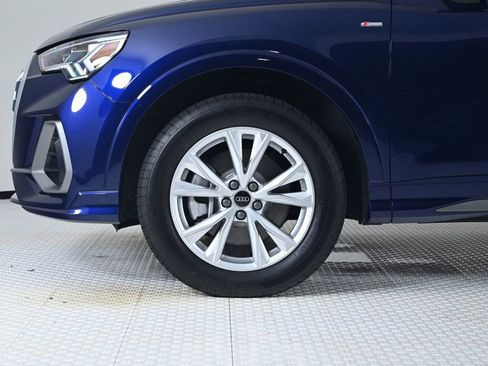 Certified 2025 Audi Q3 2.0T Premium w/ Convenience Package image 23