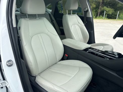 Used 2023 Hyundai Sonata Limited FWD image 34