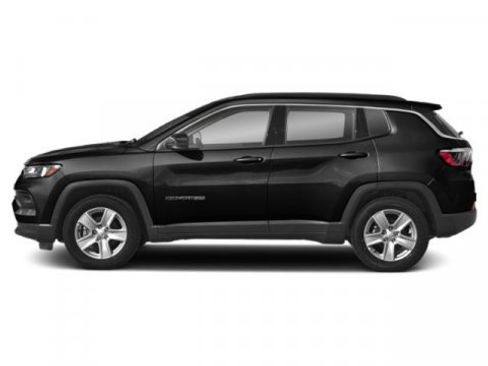 Used 2022 Jeep Compass Limited w/ Sun and Sound Group AWD/4WD image 3