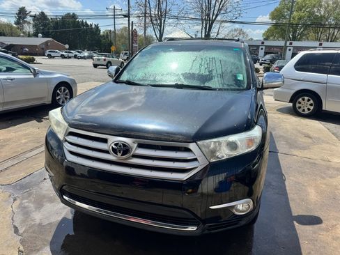 Used 2012 Toyota Highlander Limited w/ Tow Pkg image 4