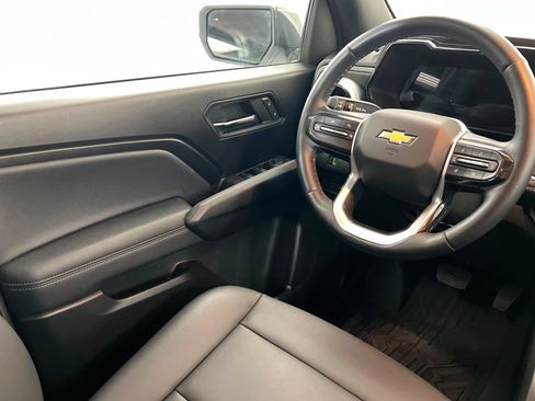 Used 2024 Chevrolet Colorado LT w/ LT Convenience Package III RWD image 12