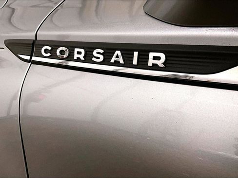 Used 2021 Lincoln Corsair AWD w/ Equipment Group 101A image 13