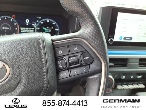 Used 2025 Toyota 4Runner TRD Sport Premium AWD/4WD image 18