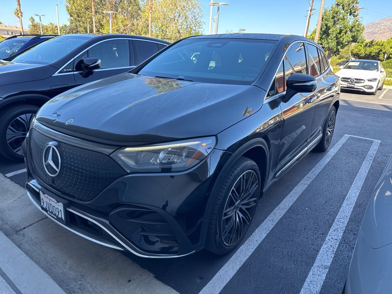 Used 2023 Mercedes-Benz EQE 500 4MATIC SUV image 3
