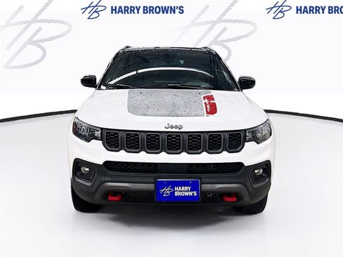 Used 2025 Jeep Compass Trailhawk AWD/4WD image 6