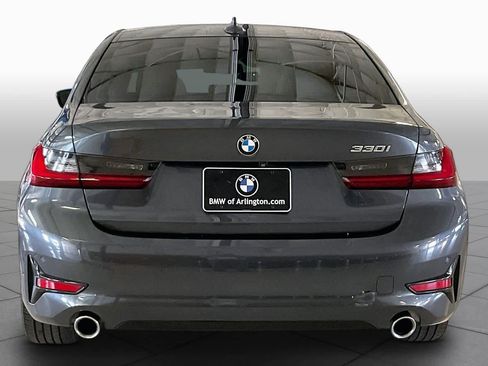 Used 2022 BMW 330i Sedan w/ Convenience Package RWD image 4