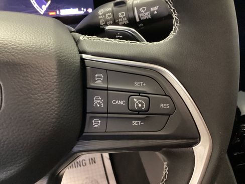 New 2025 Jeep Grand Cherokee Altitude image 22