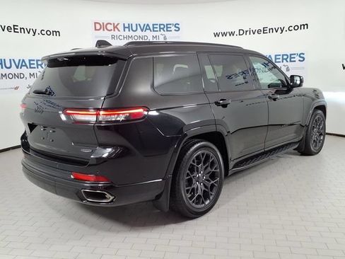 Used 2024 Jeep Grand Cherokee L Summit AWD/4WD image 4